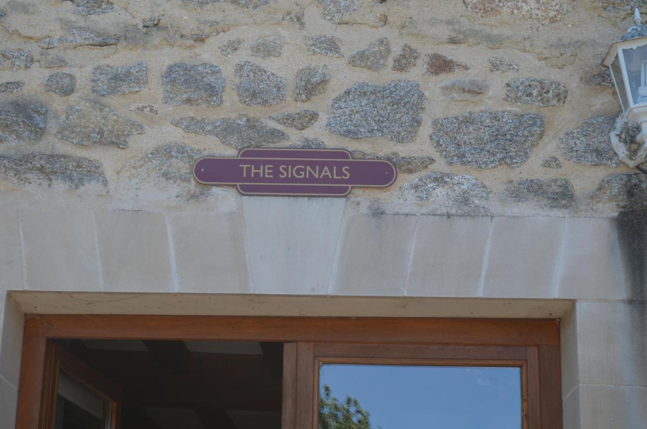 Character 2 Bed Cottage Within Walking Distance Of Bar/Restaurants Piégut-Pluviers Eksteriør billede