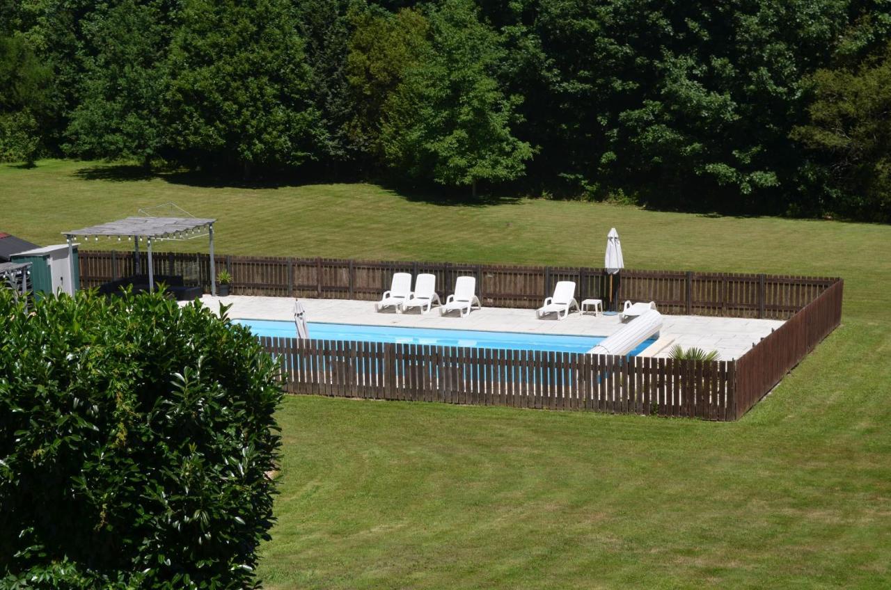 Character 2 Bed Cottage Within Walking Distance Of Bar/Restaurants Piégut-Pluviers Eksteriør billede